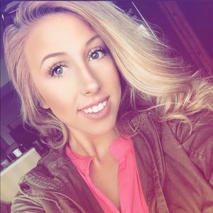 Meet your Posher, Brooke